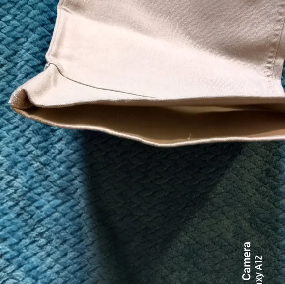NWOT Beige Izod Mid-Calf Jeans - Picture 13 of 16